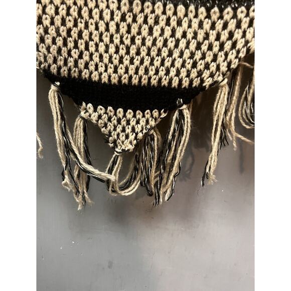 Frazzle Wide Stripe Detail Poncho Black and‎ White Womens One Size Knit Fringe - Picture 6 of 8